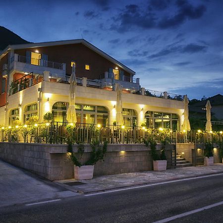 Hotel Ellena Herceg Novi Exteriör bild