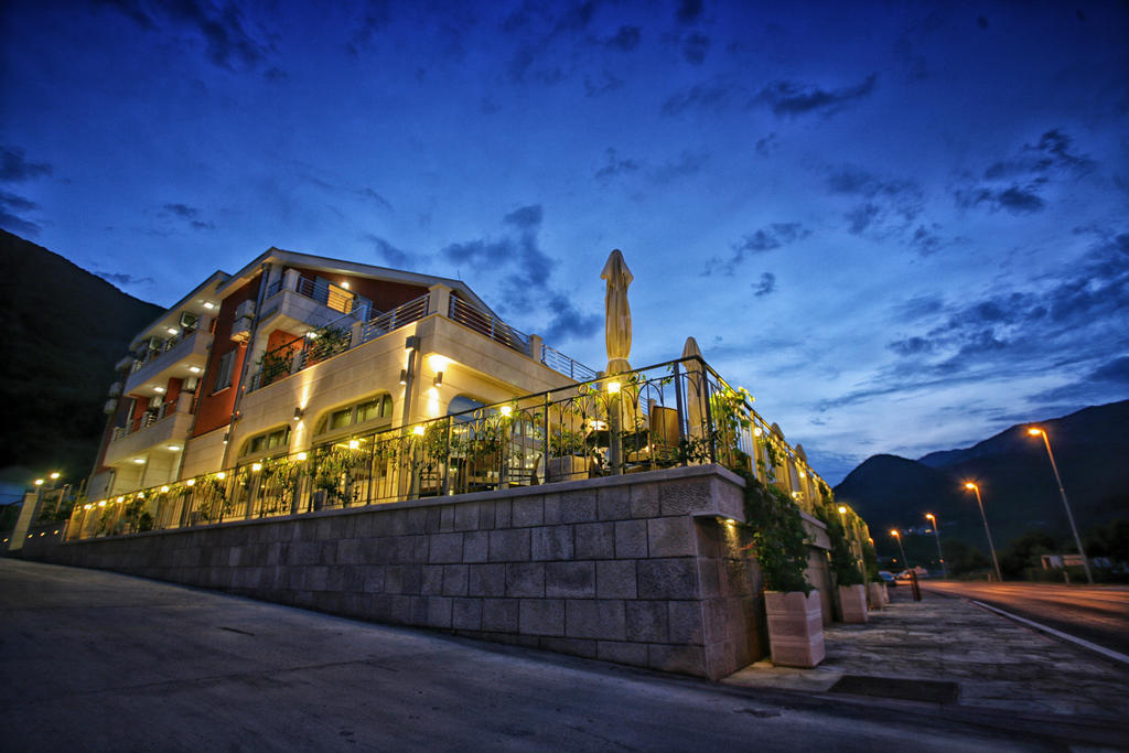 Hotel Ellena Herceg Novi Exteriör bild